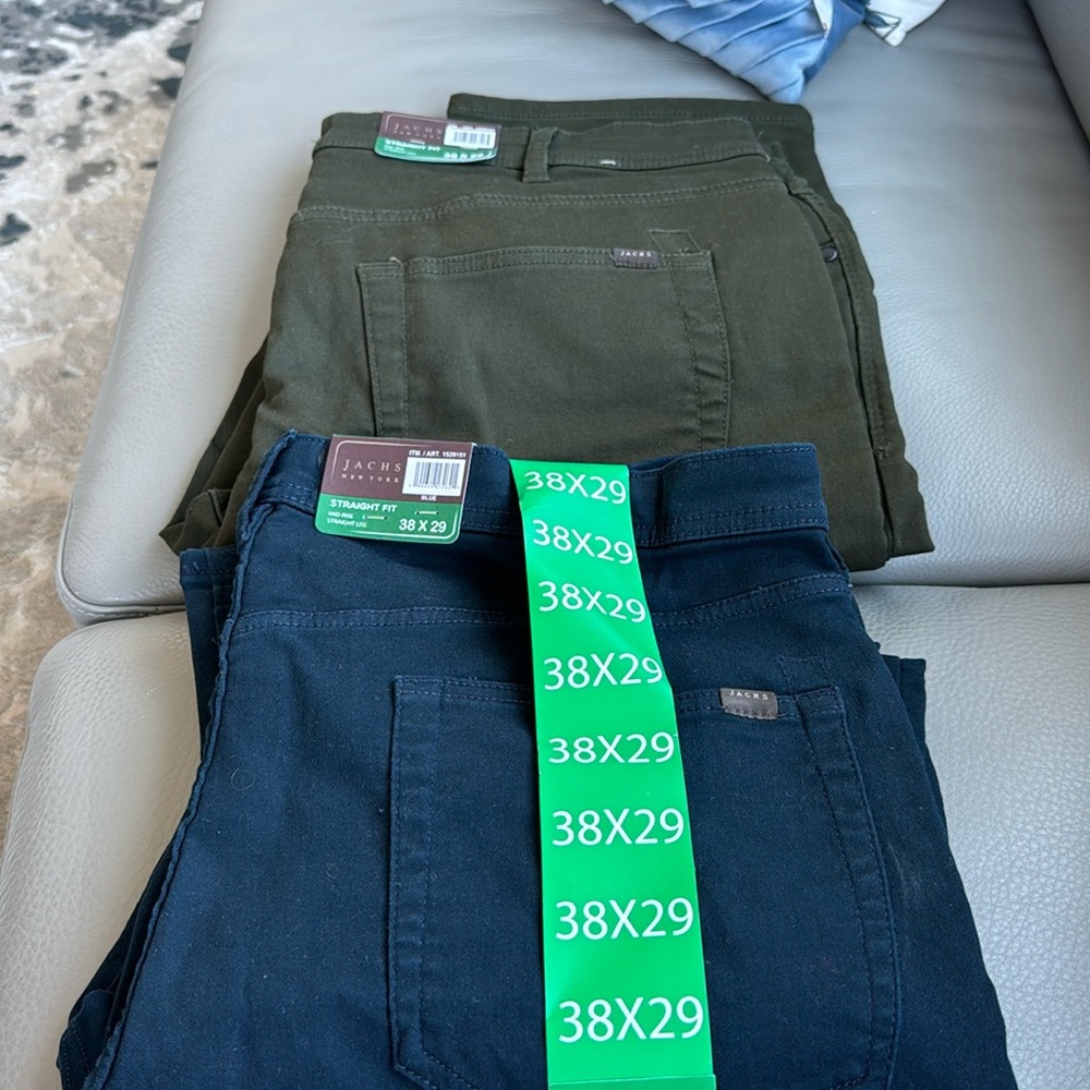 Men’s slacks size 38/29 New. 5 pocket stretch jean material 5 pocket